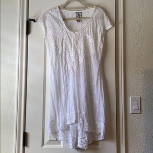 Johnny Was Solid White Tunic w/ Embroidery Size L